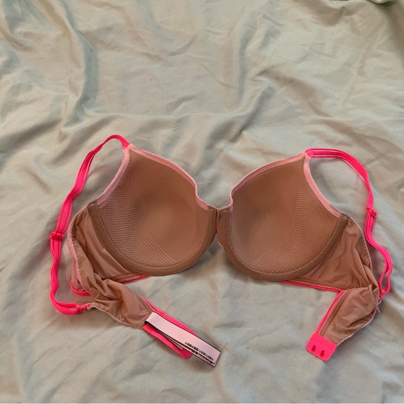 Victoria’s Secret bra - Picture 2 of 3